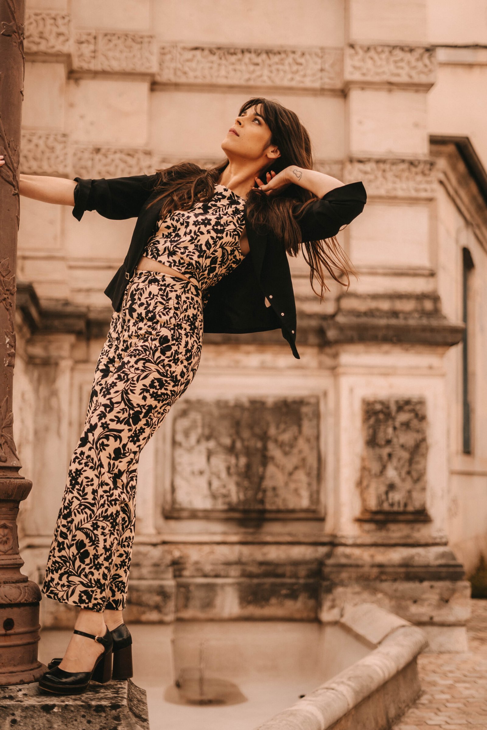 Danseuse orientale professionnelle à Besançon, fondatrice d’Almélina, proposant spectacles, animations et ateliers de danse raffinés